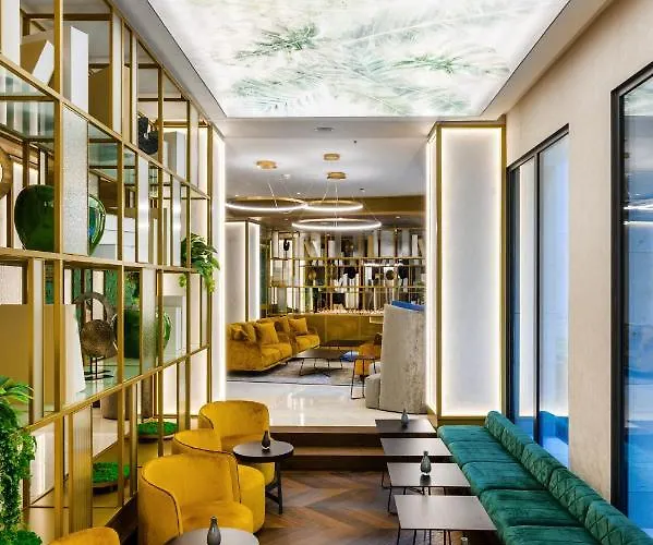 Emerald Hotel